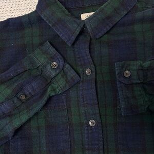 L.L. Bean Women’s Medium Button Down Shirt Navy Forest Green Relaxed Fit *READ